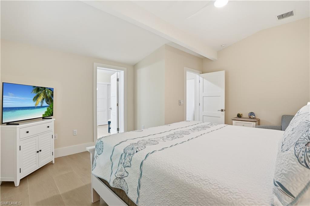 IMPERIAL SHORES - Residential