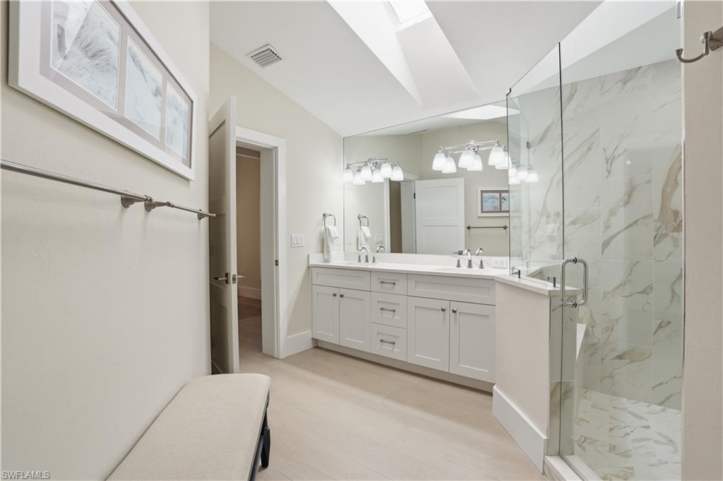 IMPERIAL SHORES - Residential