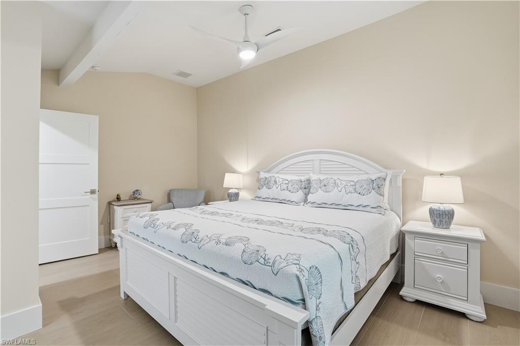 IMPERIAL SHORES - Residential