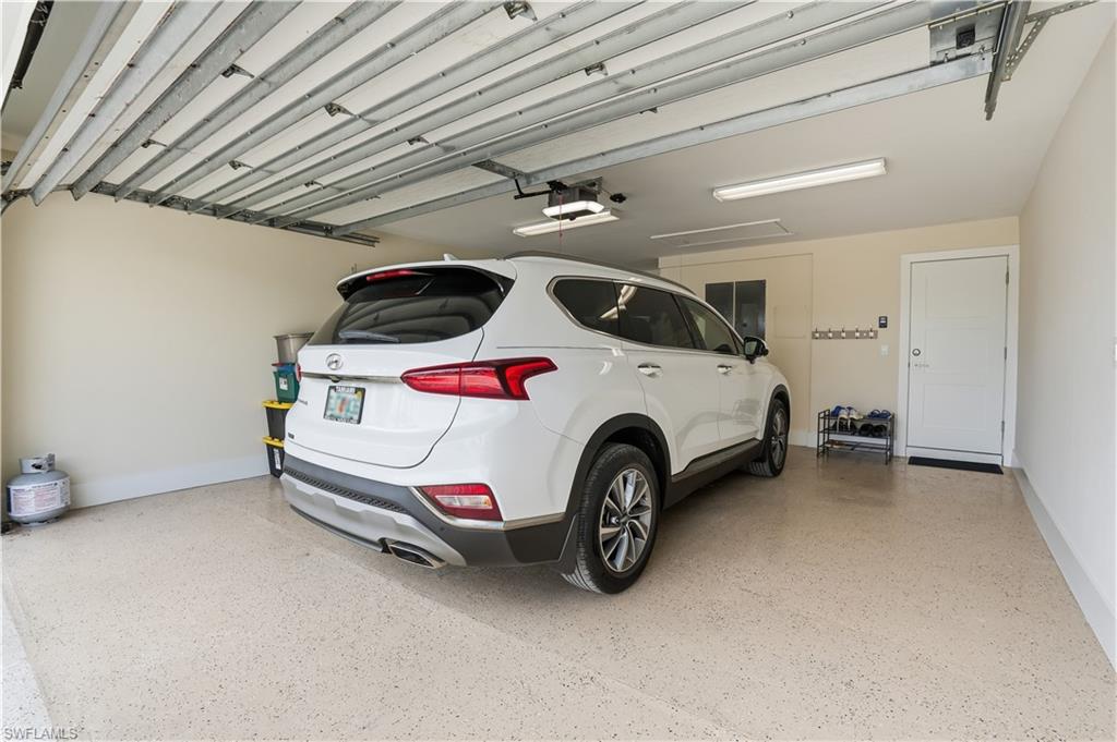 IMPERIAL SHORES - Residential