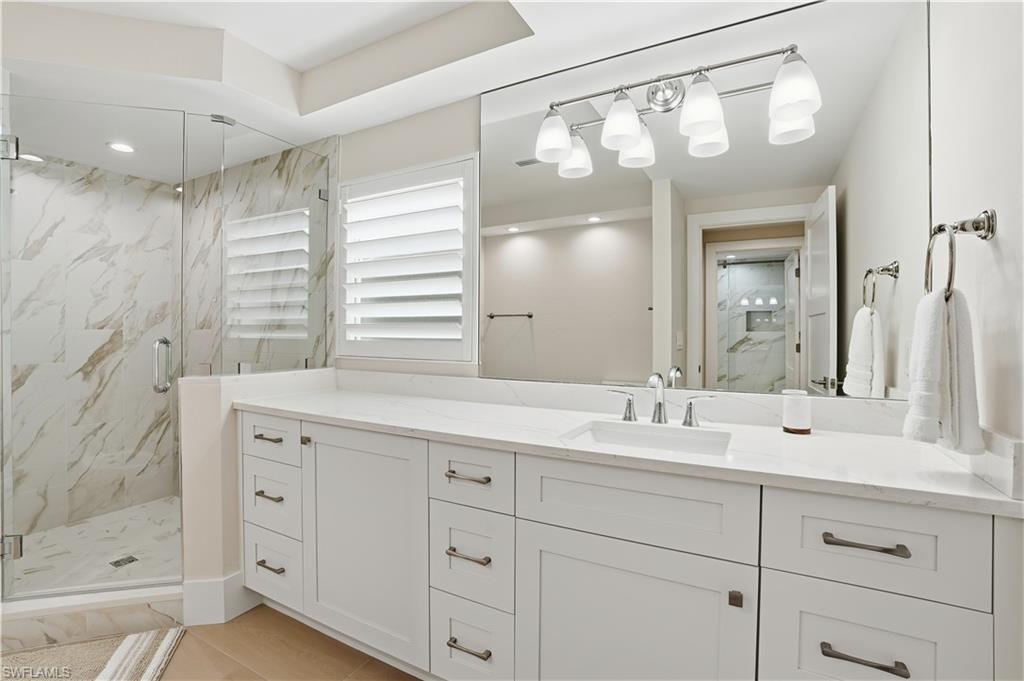 IMPERIAL SHORES - Residential