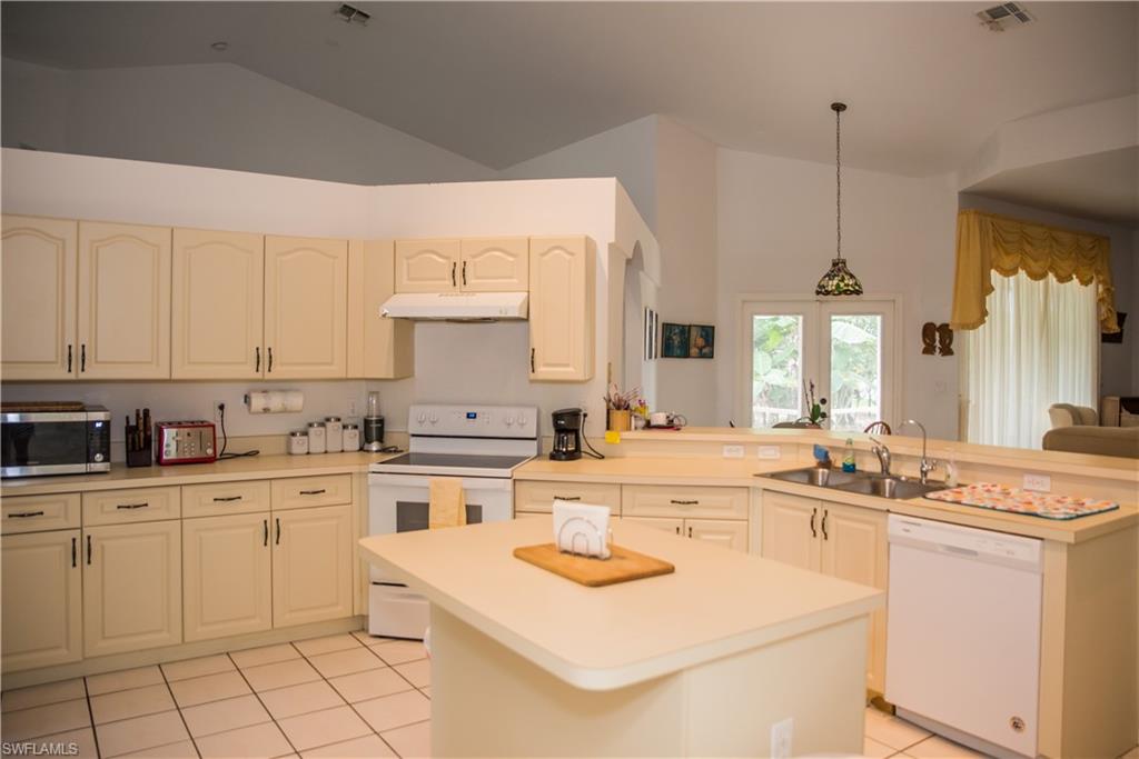 BERKSHIRE LAKES - Residential