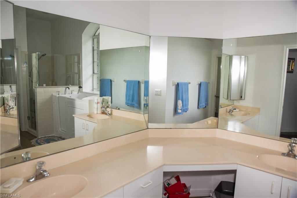 BERKSHIRE LAKES - Residential