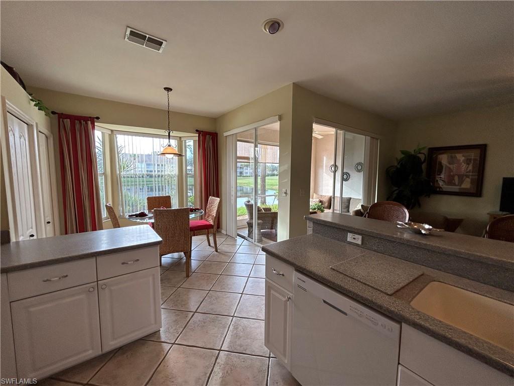 VILLAGES AT COUNTRY CREEK - Residential Lease