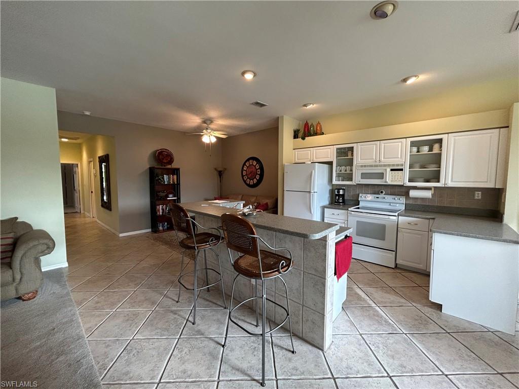 VILLAGES AT COUNTRY CREEK - Residential Lease