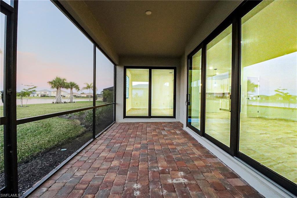 HAMPTON LAKES - Residential Lease