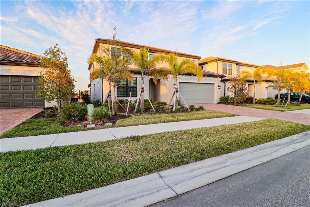 HAMPTON LAKES - Residential Lease