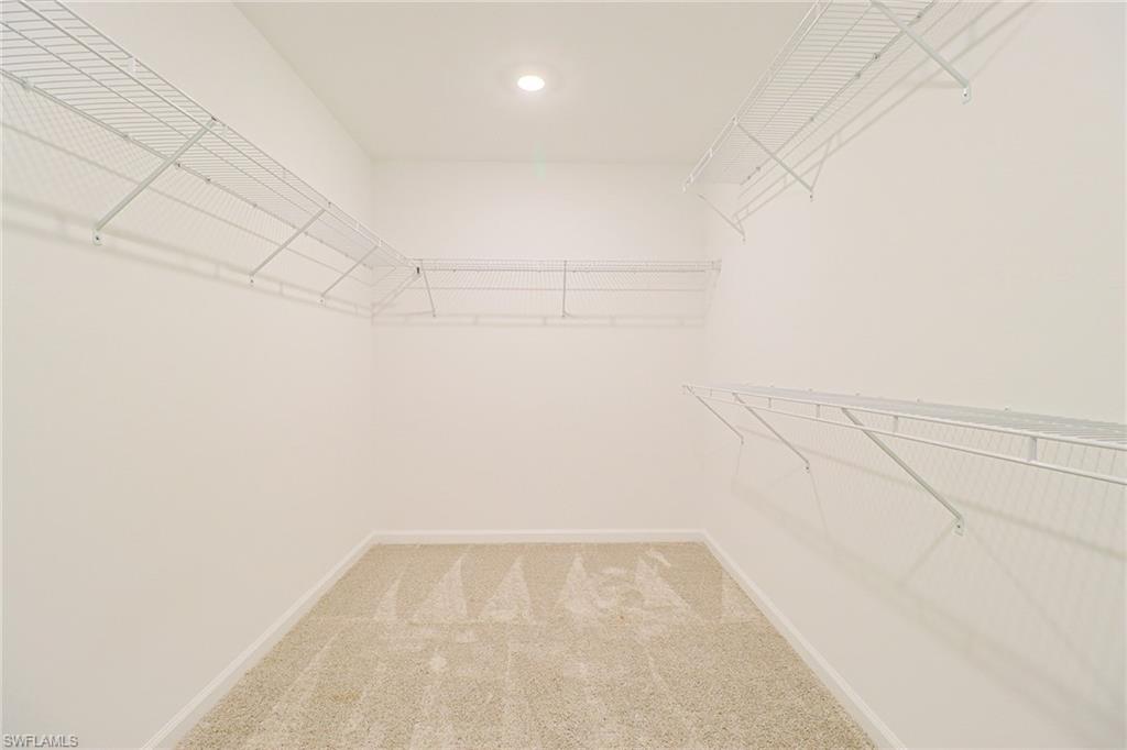 HAMPTON LAKES - Residential Lease