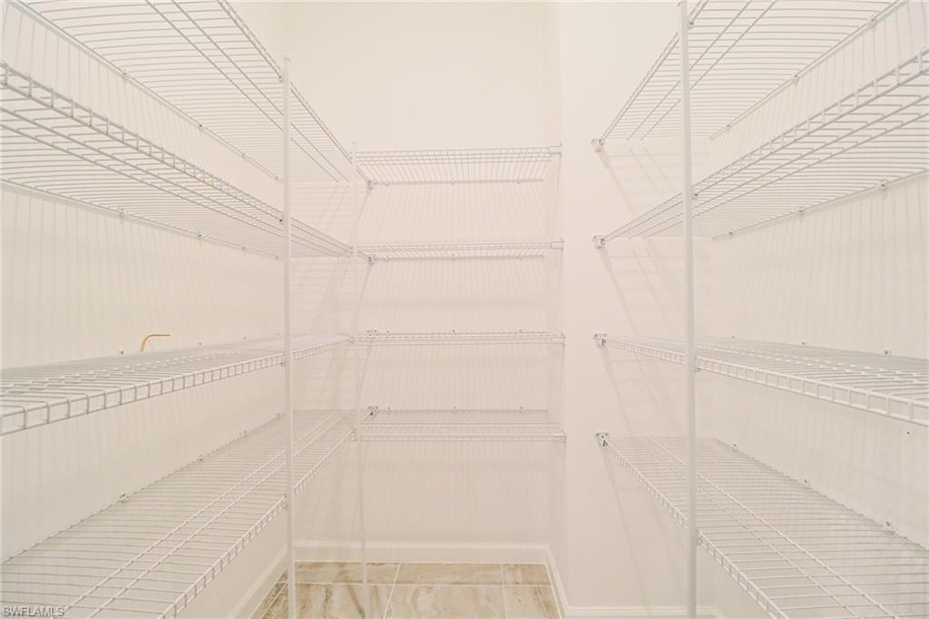 HAMPTON LAKES - Residential Lease