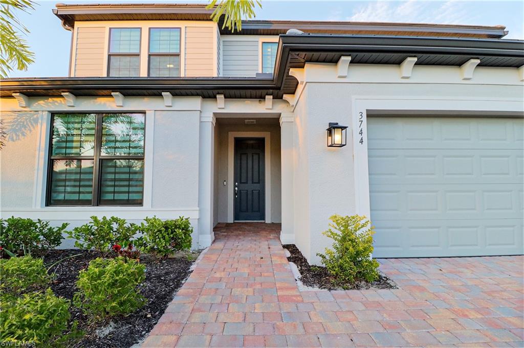 HAMPTON LAKES - Residential Lease