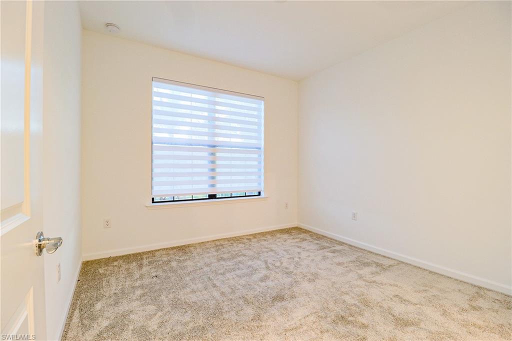 HAMPTON LAKES - Residential Lease