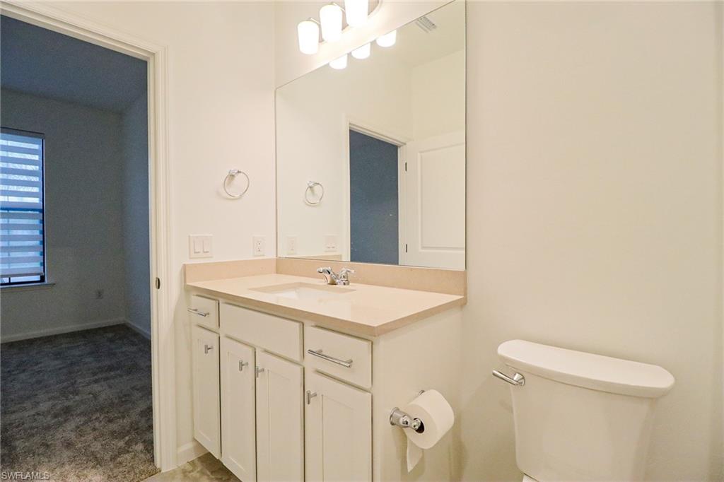 HAMPTON LAKES - Residential Lease