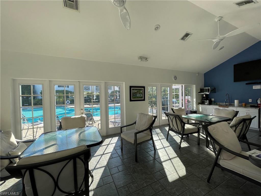 BARRINGTON CLUB - Residential Lease