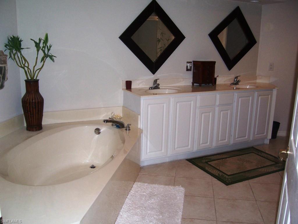 WATERSIDE AT BAY BEACH - Residential