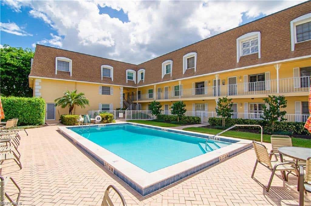 Photo of 1222 Gordon DR #18, NAPLES, FL 34102 (MLS # 226022726)