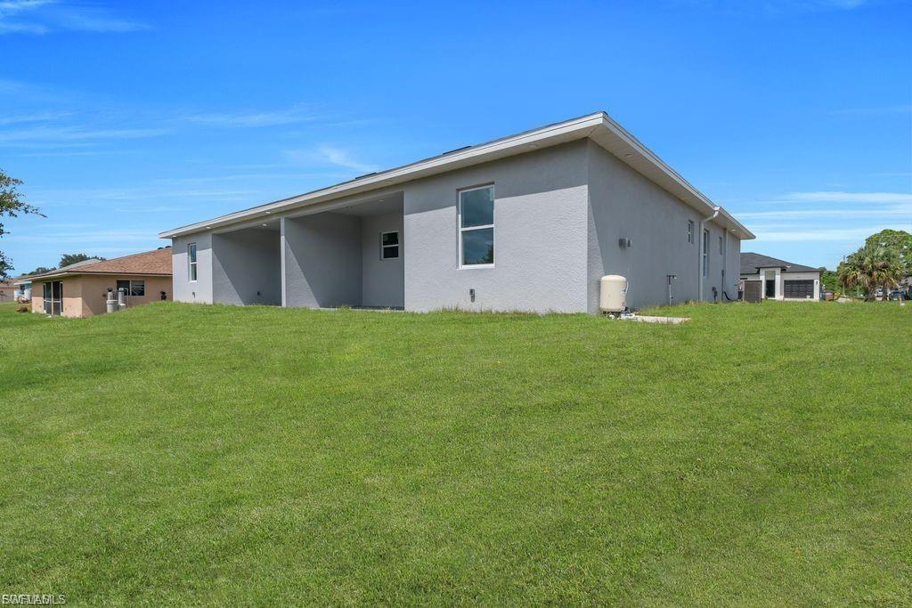 LEHIGH ACRES - Residential