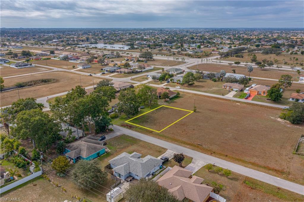 CAPE CORAL - Land