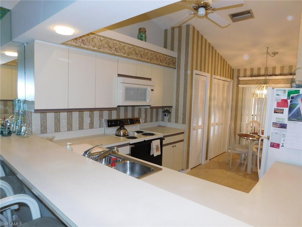 KELLY GREENS - Residential