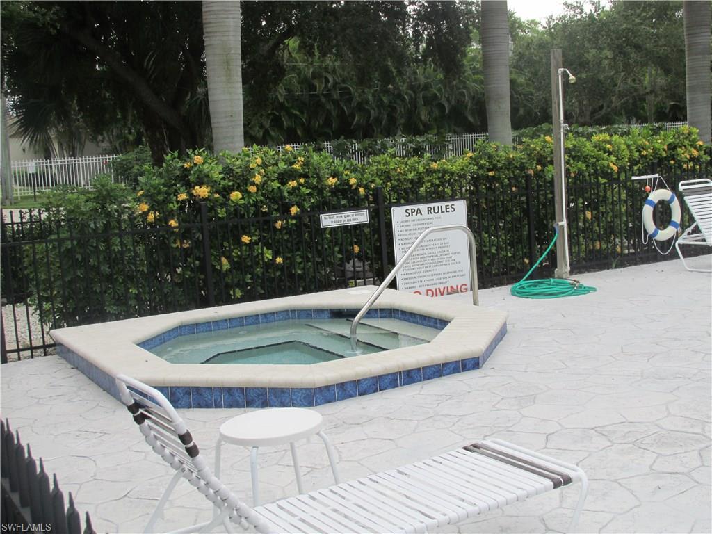 KELLY GREENS - Residential