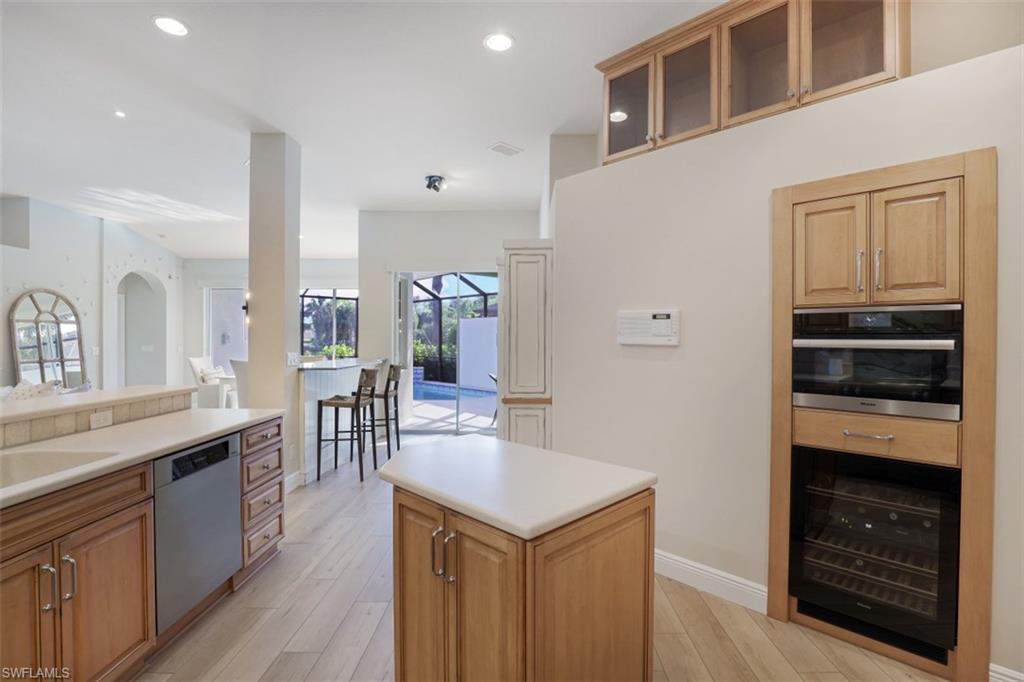 LIGHTHOUSE BAY - Residential