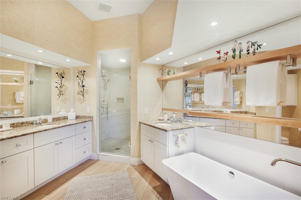 LIGHTHOUSE BAY - Residential