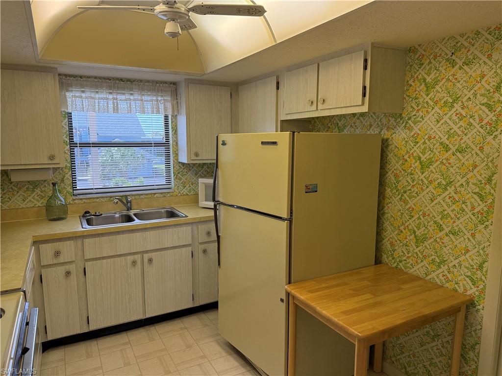 AVALON PLACE CONDO - Residential