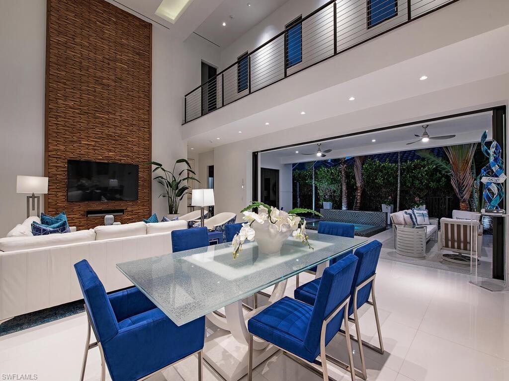 MOORINGS - Residential