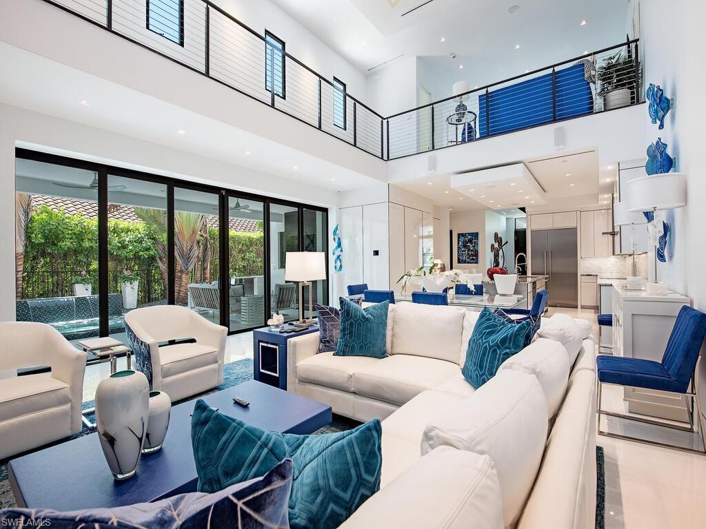 MOORINGS - Residential