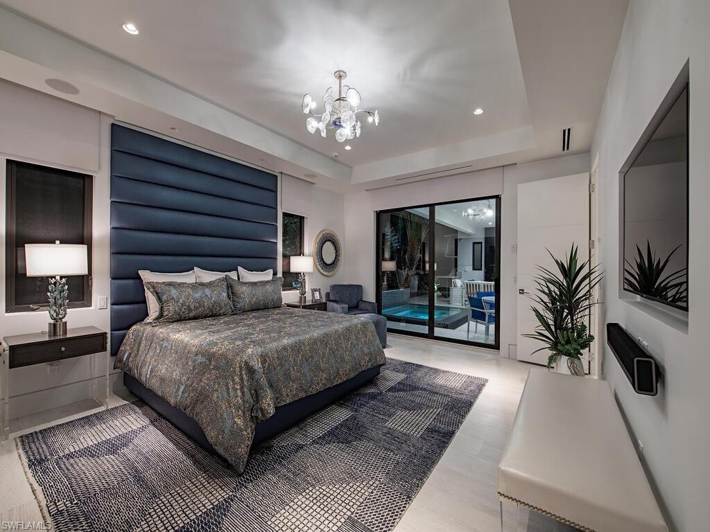 MOORINGS - Residential