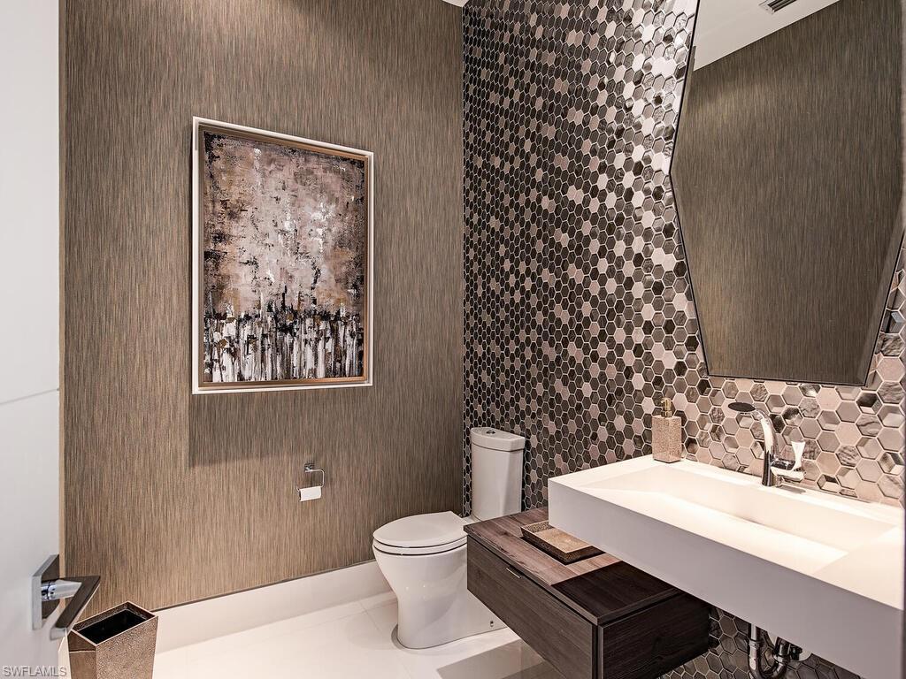 MOORINGS - Residential