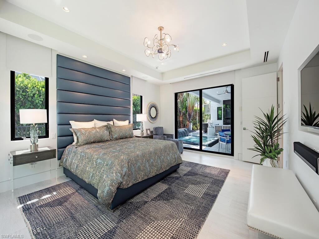 MOORINGS - Residential