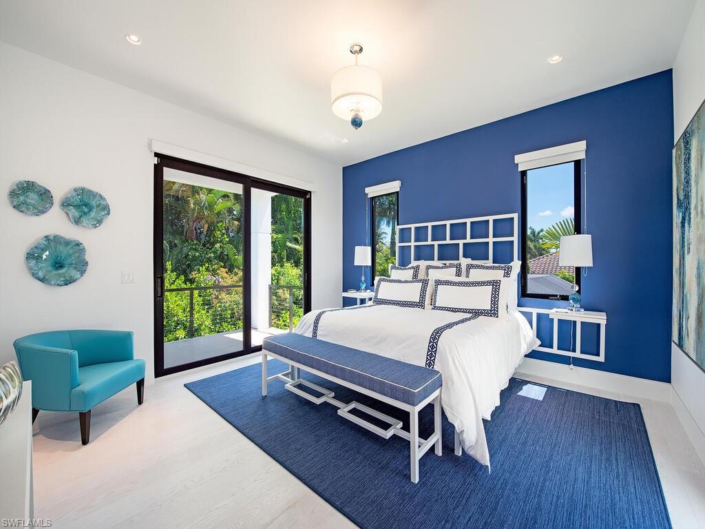 MOORINGS - Residential