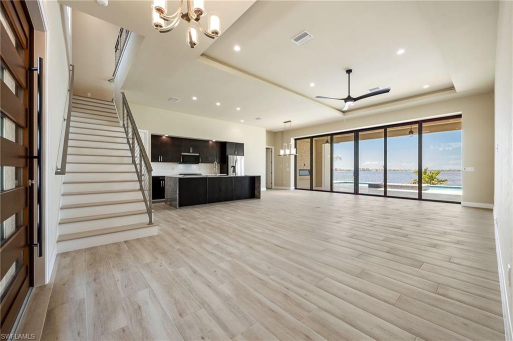 1024 Dolphin DR