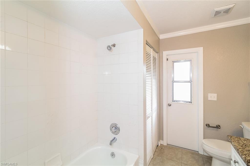 NORTH PORT - Residential Lease