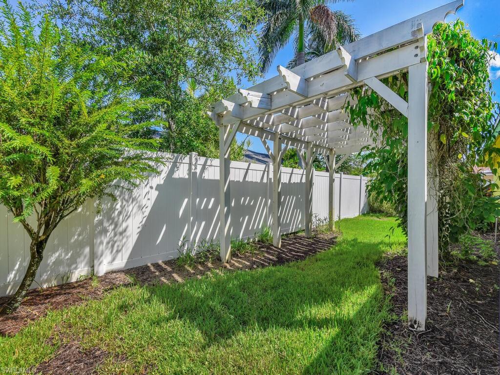 WHISKEY CREEK - Residential