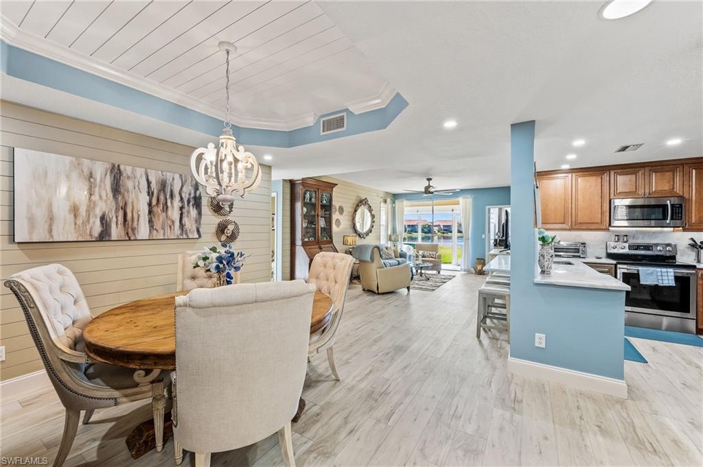 HUNTINGTON LAKES - Residential