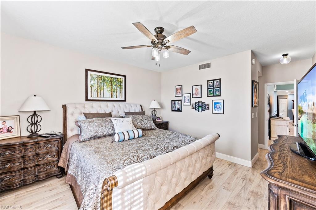 HUNTINGTON LAKES - Residential