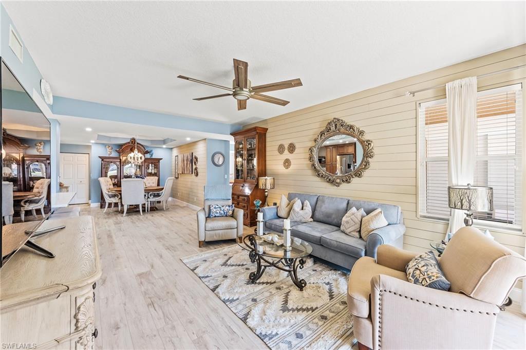 HUNTINGTON LAKES - Residential