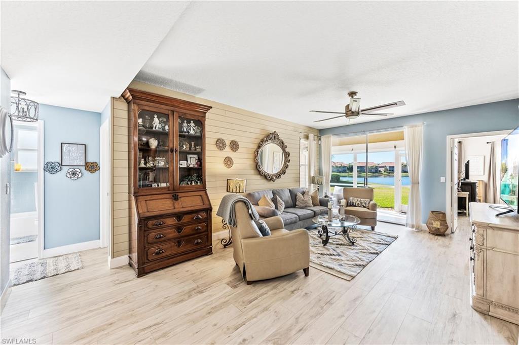 HUNTINGTON LAKES - Residential