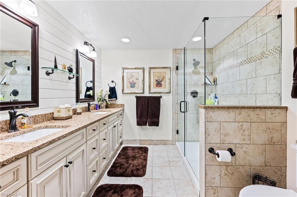 HUNTINGTON LAKES - Residential