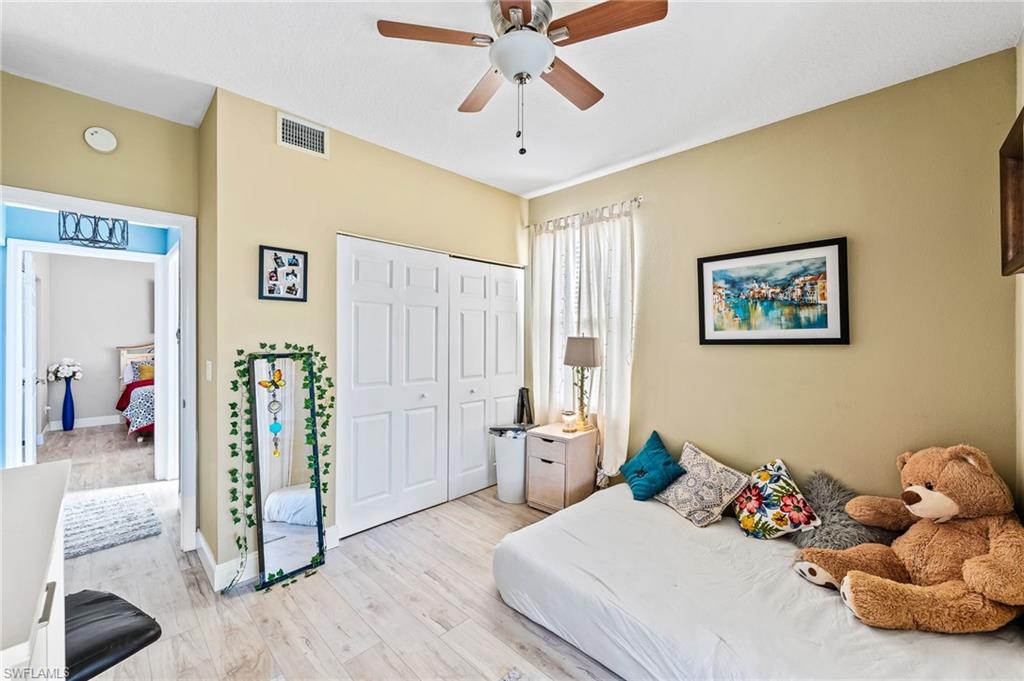 HUNTINGTON LAKES - Residential