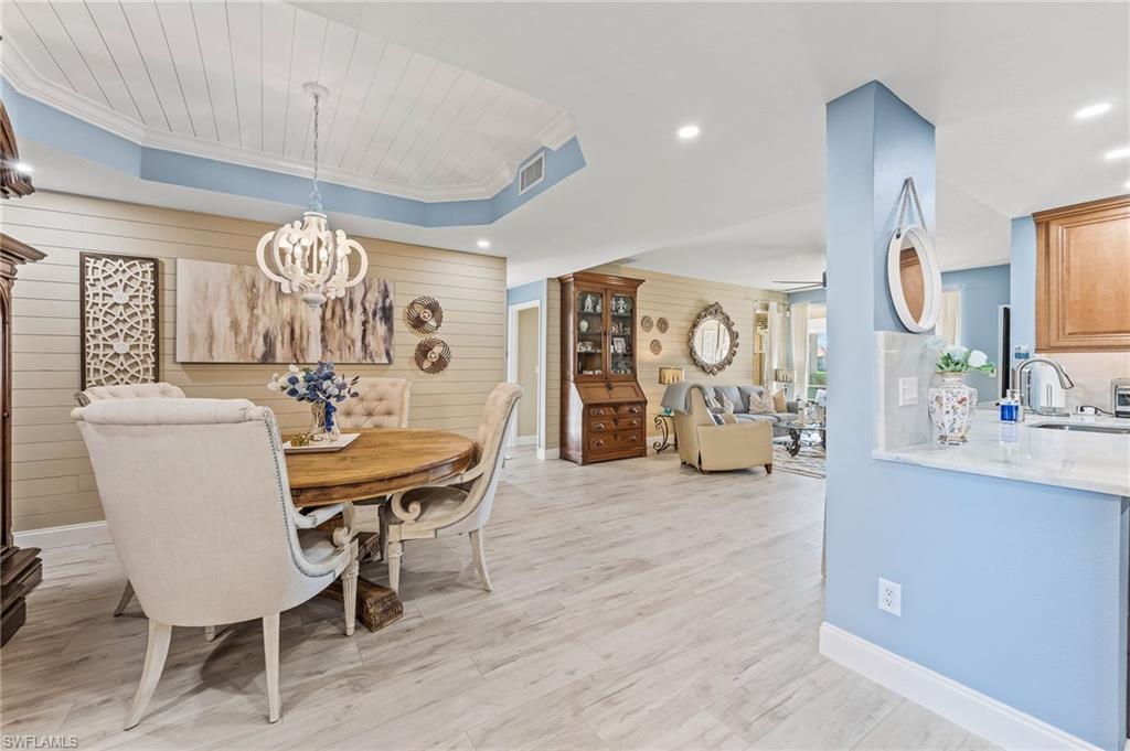 HUNTINGTON LAKES - Residential