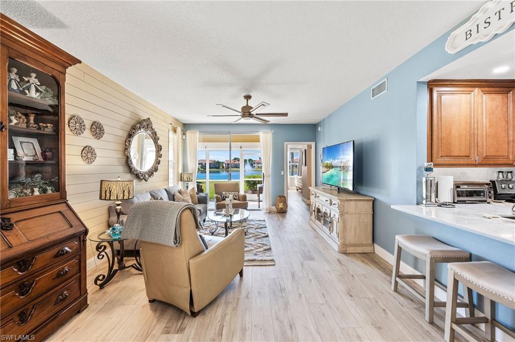 HUNTINGTON LAKES - Residential