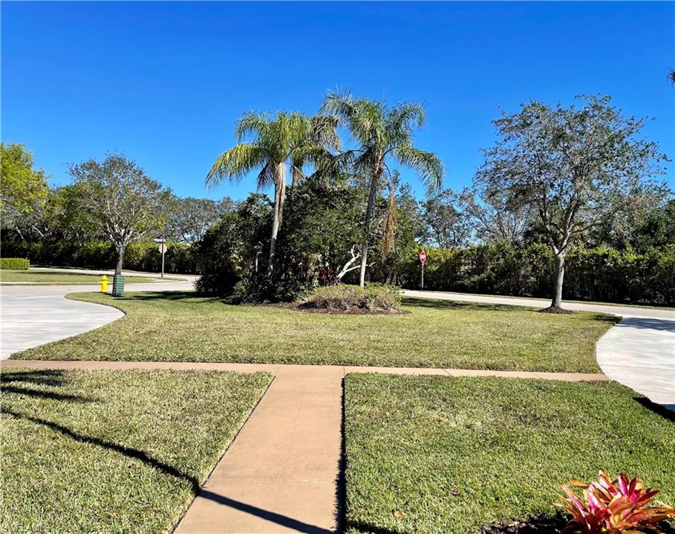 HUNTINGTON LAKES - Residential