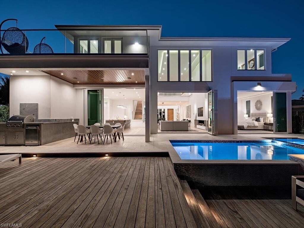 ROYAL HARBOR - Residential