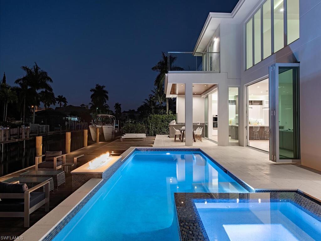 ROYAL HARBOR - Residential