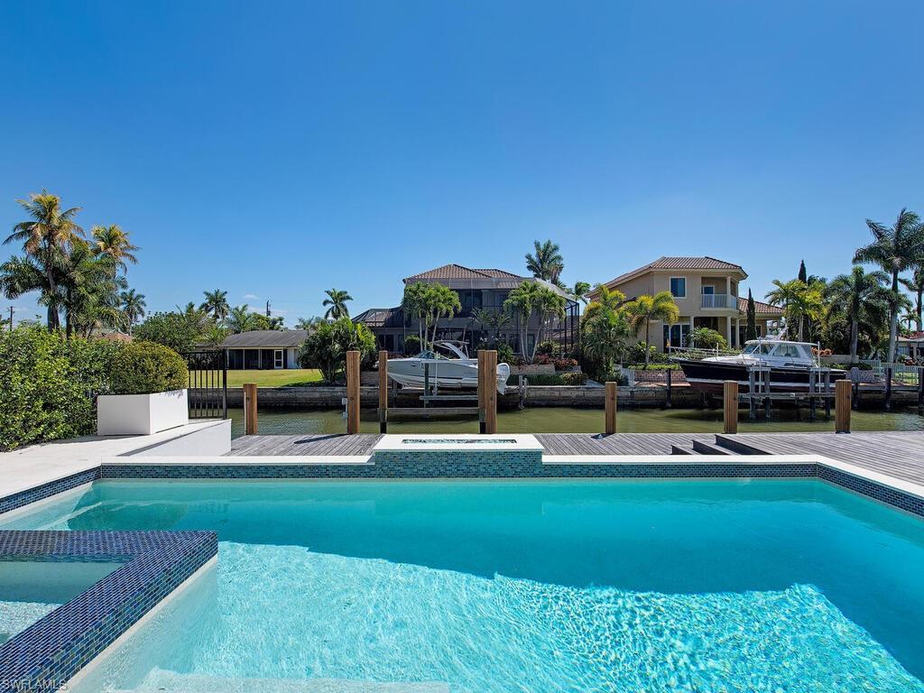 ROYAL HARBOR - Residential