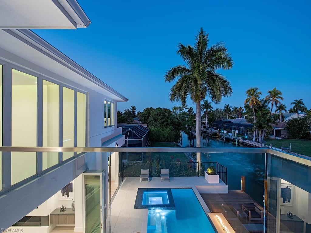 ROYAL HARBOR - Residential