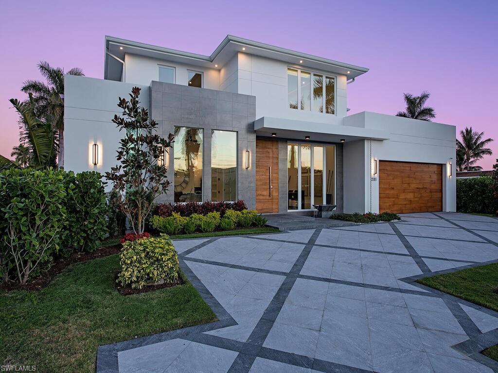 ROYAL HARBOR - Residential