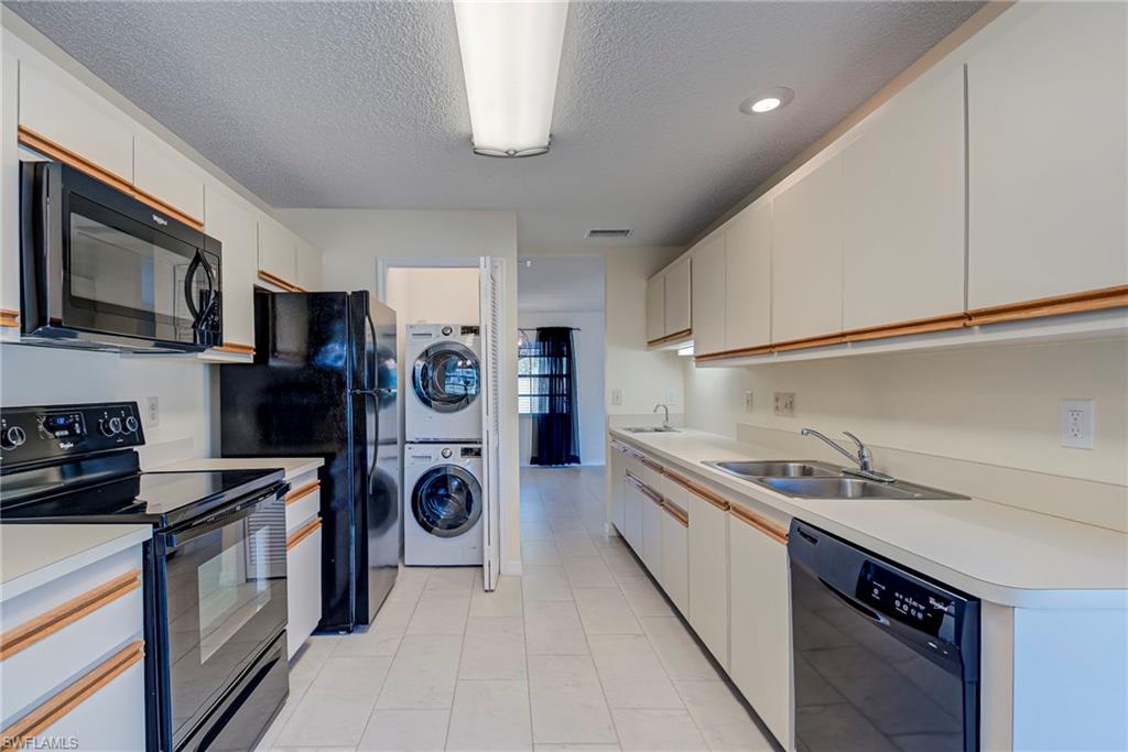 ISLES OF CALOOSA YACHT + RACQUET CLUB - Residential